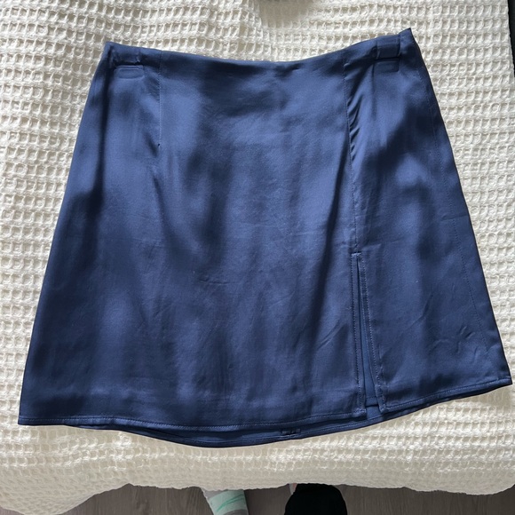 Sunday best mini skirt - Picture 2 of 4